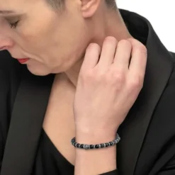 Online Bracciale con sfere in onice nera e pietra lavica Bracciali