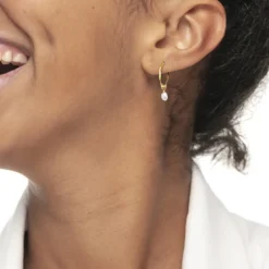 Clearance Orecchino a cerchio con perla ovale pendente Orecchini